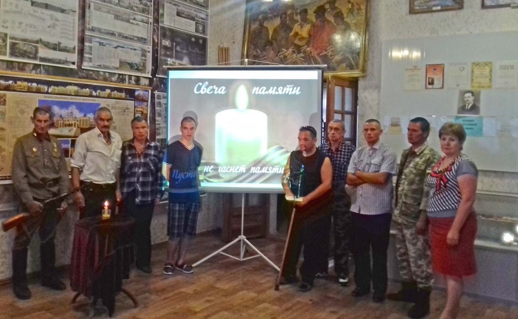 ГБССУ СО ГПВИ Суровикинский ПНИ: Участие в районной акции «Свеча памяти»